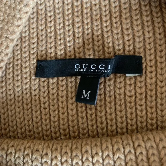 GUCCI Rear 100% Wool Sweater with wood LOGO GG on side.Hard to find. s M - Picture 3 of 16